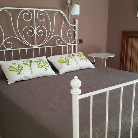 B&B Aminei Metro Napoli Bagian luar foto