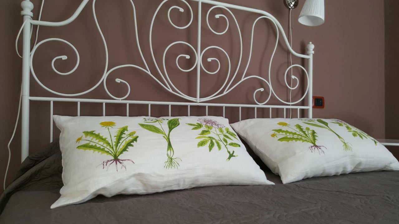 B&B Aminei Metro Napoli Bagian luar foto