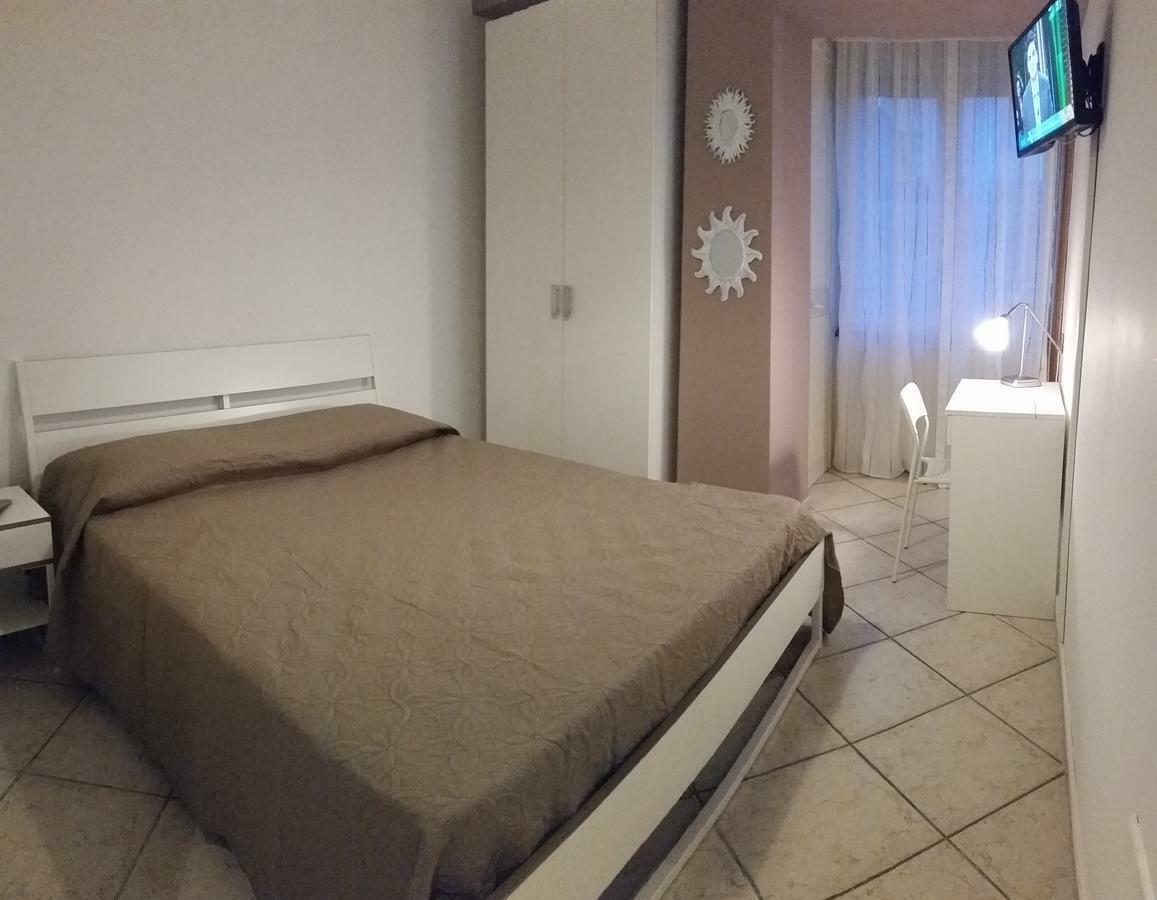 B&B Aminei Metro Napoli Bagian luar foto