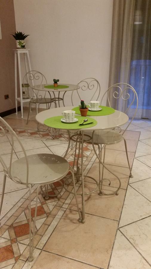 B&B Aminei Metro Napoli Bagian luar foto
